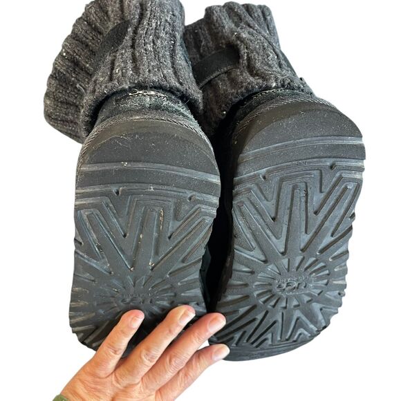 Womens Black UGG Australia Cambridge 1003175 Suede Knit Sheepskin Buckle Boots 6 - Picture 7 of 14